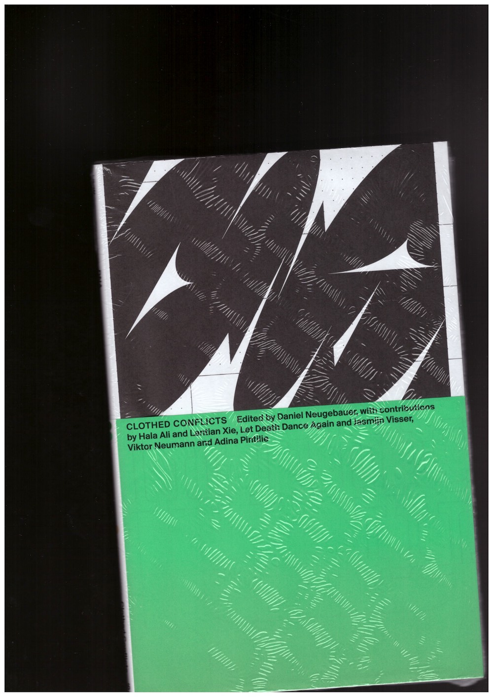 NEUGEBAUER, Daniel (ed.) - The New Alphabet/DNA #16: Clothed Conflicts